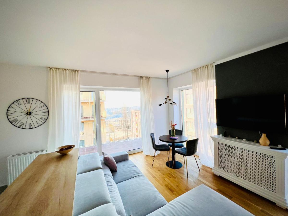 Exquisite - Two Bedroom Apartment Bucharest Exterior photo